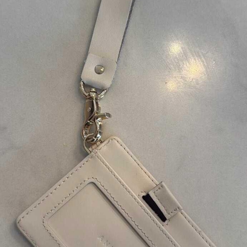 Andar The Denner wallet